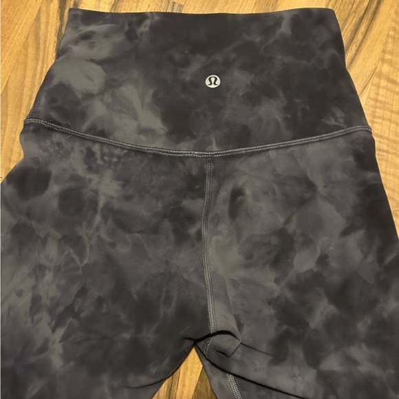 lululemon athletica Pants - Lululemon Black Diamond Dye Leggings size 4 28 inch inseam